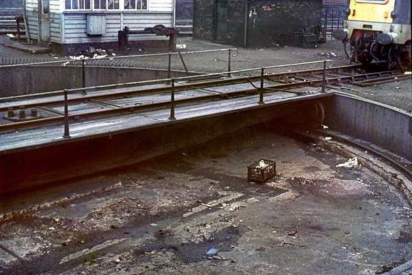Leeds Central turntable